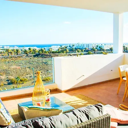 Ocean Views Apartment