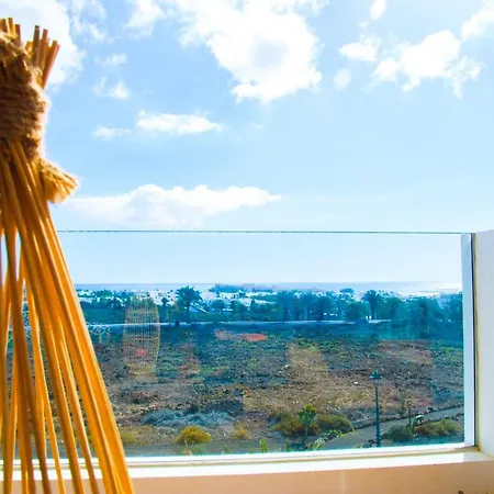 Ocean Views Apartment *